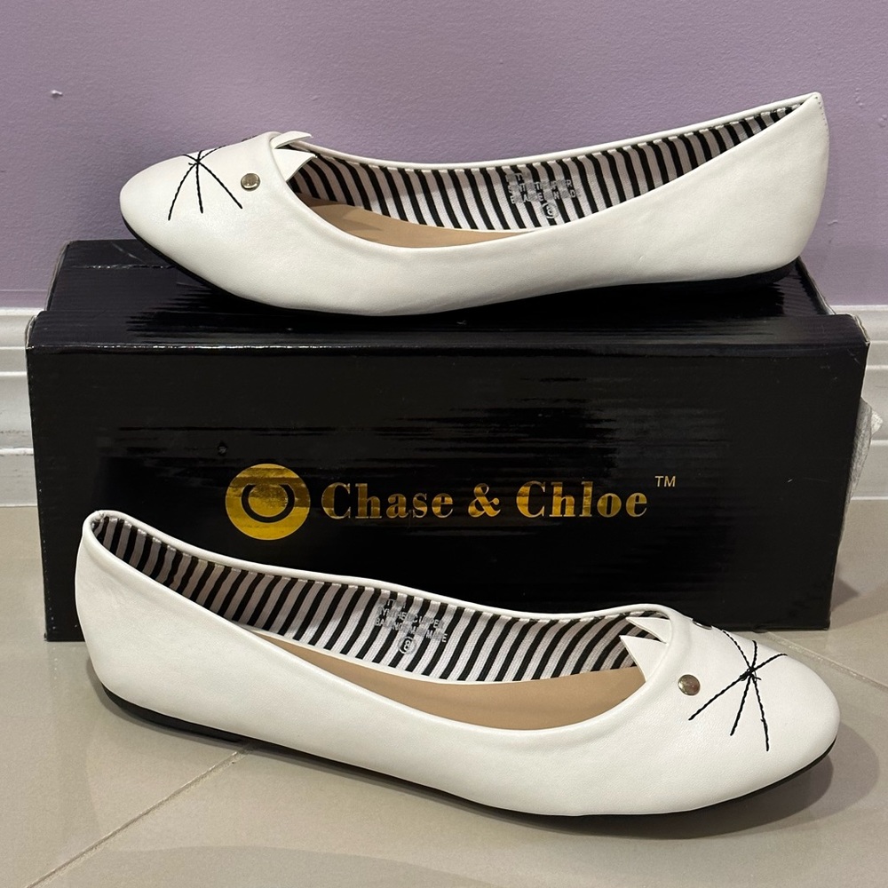 NIB Chase and Chloe ‘Kitty’ White Flats - Picture 3 of 12